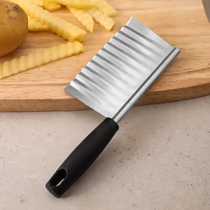 Pisau Ulir Bergelombang Stainless Steel / Pemotong Kentang Timun Irisan Acar Buah Sayur Bergerigi