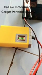 Alat Cas Aki Motor & Mobil 12 Volt 2A Pake Listrik Casan Charger Aki Accu Portable Bergaransi