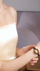 Sunlifex Jam Tangan Wanita 3344 Korea Antik Persegi Mini Tali Kulit Jam Tangan Cewek Original