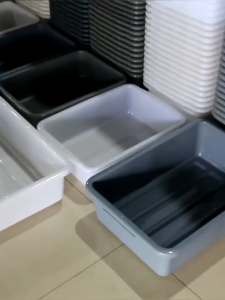 The food truck tray does not contain BPA does not require stacking is heat-resistant durable and shatterproof