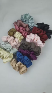 Scrunchie Satin Premium – Anti Kusut & Stylish | Banyak Warna Pilihan