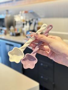 Thìa Trộn Sứ Màu Tím Lãng Mạn Hình Ngôi Sao Dài Tay Thìa Trộn Đồ Ăn Nhẹ Dễ Thương Thìa Trộn Đồ Ăn Ngọt Ngào Cho Mọi Người