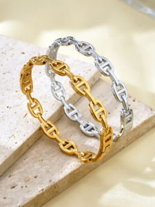 Vòng Tay Mạ Vàng 18K Bằng Thép Không Gỉ Hình Mũi Lợn Thời Trang Đơn Giản Sang Trọng Kiểu Dáng Cổ Điển Dành Cho Nữ.