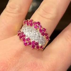 Huitan Fashion Women Gold Color Ring Inlaid Bright White/Red Cubic Zirconia Party Wedding Accessories Charming Lady Jewelry Gift