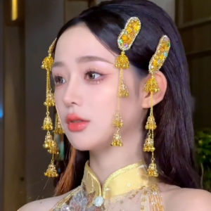 Gold Rhinestone Wind Chimes Tassel Edge Clip Wedding Hairpin Cheongsam Hanfu Maqun Skirt Accessory Traditional Chinese Wedding Dress
