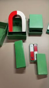 แม่เหล็กรูปตัวยูขนาดใหญ่สุด 8.5 x 10 cm แม่เหล็กแท่ง แถมฟรีกล่องพลาสติกหนา แม่เหล็กเพื่อการศึกษา