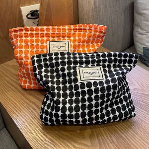 Japanese Black and White Cosmetic Bag Stylish and Portable Large Capacity Fancy Clutch Bag Travel Multifunctional Toiletry Bag
