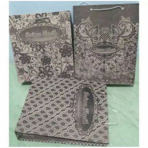 MANTAPPPP !!! 100 PCS PAPERBAG MOTIF BATIK SERBA UKURAN