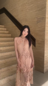 NOOZZSHOP 5911520 เดรสยาวผ้าเครป แขนกุดทรง A-Line ซ้อนสองชั้น