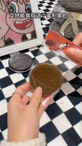 Oreo Mirror & Comb 🍪 奥利奥饼干镜子梳子 Cermin Sikat Mini Oreo Cermin Lipat Mini Biskut Comel Mudah Alih Cute Mini Biscuit Mirror Portable Makeup Mirror