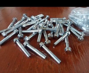 isi 100 pcs baut blok cvt krengkes ukuran 6x35 saja Beat Vario Scoopy beat pop