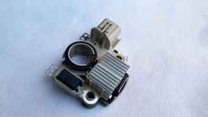 Ic Regulator Alternator Nissan Xtrail T30 T31 Serena 12V | ichi-7785