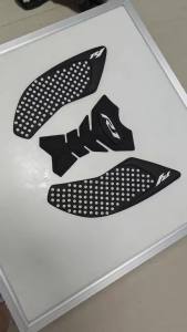 Suitable for Yamaha YZF R1 2015-2025 Models YZF R1M Motorcycle Anti-Slip Pads Rubber Tank Stickers Anti-Slip Side Stickers Decor