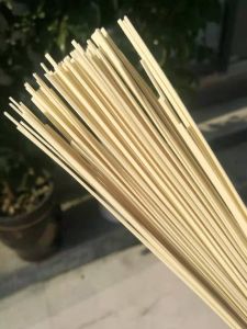 Guizhou Handmade Wide Noodles & Kaeri Xiasi Cai Ge: A Journey Through the Rich Culinary Heritage of Alkaline Wheat Noodles