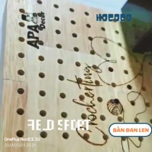 [Giá sỉ]Trục xoay lenkệ đựng len bằng gỗ tự nhiên