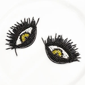 เข็มกลัดปักลูกปัดแฮนด์เมดตาคู่เข็มกลัดที่เชื่อมต่อเสื้อผ้าแบบสีดำเข็มกลัดตกแต่งด้วยดอกไม้ DIY เข็มกลัดอักษร