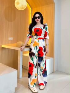 TW22354  Jumpsuit จั้มสูทคอกว้างแขนยาว ลายดอกไม้