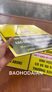 Bảng cảnh báo xe nâng và các loại xe công nghiệp dán decal KT 30 x 30cm