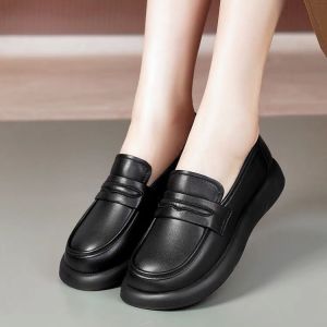 Anti-Slip Work Shoes for Women Comfortable Slip-On Office Shoes Black Soft Bottom round Toe Flat Heel Rubber Outsole Fashion Loafers