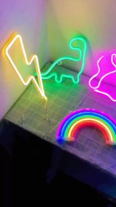 Đèn led neon JINOTECH trang trí phòng ngủ treo tường đa dạng kiểu dáng màu sắc đèn neon decor