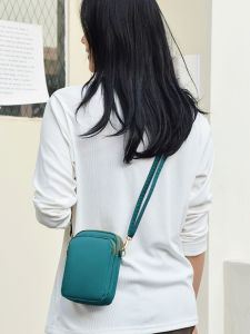 Fashionable Mini Oxford Crossbody Bag Womens Mobile Phone Pouch Diagonal Shoulder Bag Stylish Phone Wallet for Ladies