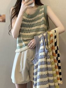 เสื้อกั๊กแขนกุดผ้าไหมน้ำแข็งสไตล์อเมริกันลายทางสำหรับผู้หญิงในช่วงฤดูร้อน เสื้อคลุมกันหนาวแบบสวมไหล่แบบถัก ทรงหลวม สไตล์หวาน