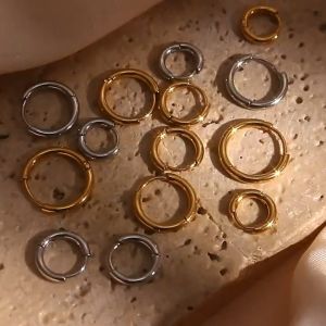 Ultra-low price metal round buckle simple and fashionable mens and womens earrings Internet celebrity same style multi-specification earrings耳饰