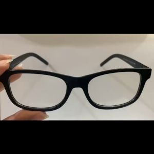 Kacamata Plus & Baca: Panduan Lengkap