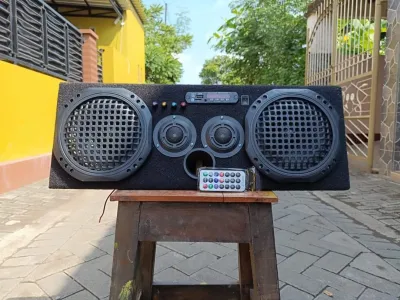 SPEAKER AKTIF MOBIL BLUETOOTH USB MMC RADIO 12 VOLT