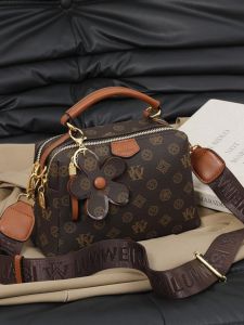 Elegant Boston Bag Womens Large Capacity Shoulder Crossbody Pillow Shaped Handbag Fashion Retro Style Casual Leisure Bag