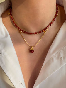 Red Agate Color Snake Beads Necklace Womens High-End Sensation Light Luxury Clustered Wearable Geometric Pattern Pendant Jewelry