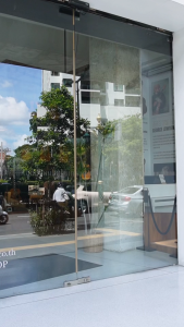 Pierre cardin (ปีแอร์การ์แดง) กระเป๋าเป้ กระเป๋าเป้สะพายหลัง กระเป๋าเป้ใส่แล็ปท็อป มีช่องใส่ของเยอะ รุ่น LE-BA025-TM07 (Smart Glam สมาร์ทแกรม) พร้อมส่ง