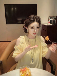 Off-shoulder Luxurious Feminine Shirt for Women