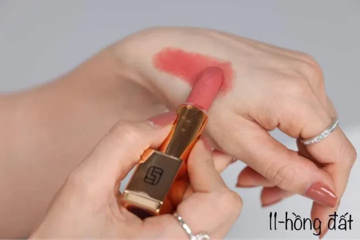 Lipstick%20-%206%20M%C3%A0u%20Son%20M%E1%BB%9Bi%20Nh%E1%BA%ADt%20Kim%20Anh%20-%20LAURA%20SUNSHINE%20-%20Image%205