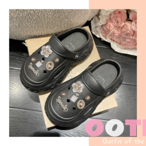 LHMoonlight ใหม่ รองเท้าแตะแฟชั่น ทรงหัวโตผู้หญิง ดีไซน์แบบใหม่ไม่ซ้ำใคร ใส่สบายพื้นยางนิ่ม มีสีให้เลือก ตัวติดมีให้ในชุดเลยแล้วงานแบบดูดีสุดๆ