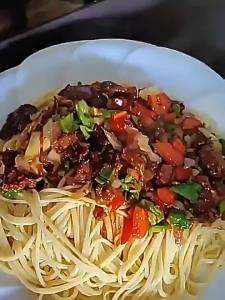 Mì Hình Mỏng Trăng Handmade Mềm và Giòn Tan