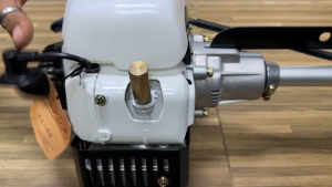 สกรูล็อคลูกสูบ  2จังหวะ (รูตรง)  ใช้สำหรับล็อคลูกสูบ