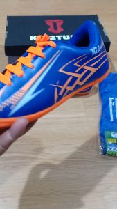 KIDZTUBS Sepatu Futsal Anak Laki Laki Perempuan Usia 6-10 Tahun PAUD TK SD SMP Nomer 28 29 30 31 32 33 34 35 36 37 1411110924