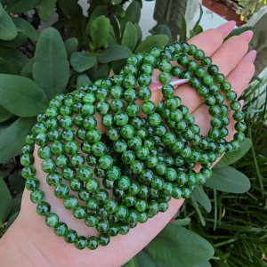 Q1645 Vòng Diopside tự nhiên cho khách chịu chơi size hạt 8li ko kén mệnh - Phong Thuỷ TUDO
