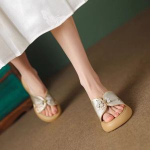 The New National Style and Foreign Style Block-heeled Sandals Are Worn By Women To Increase The Height of Womens Anti-slip Soft-soled Internet Celebrity Fairies