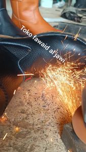 Sepatu safety king skn ujung besi keselamatan kerja pabrik pom bengkel las kantor proyek anti slip terbaru kualitas terlaris kulit sapi asli terbaik tahan api welder sepatu safety tahan solar sepatu safety tambang