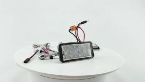 2Pieces 18SMD White LED License Plate Light Assembly Canbus Error Free 12V for Fiat Abarth 500 500C 2007-2016 Car Styling