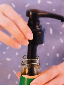 Food Plastic Sauce Pump for Ketchup/Chocolate Coffee Syrup Dispenser Pump for bottle Syrup Pump Head Pressurized Nozzle Head Syrup Pump Head Bottle Press Pump