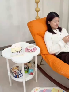 Bàn bên ghế sofa 2 tầng thiết kế tối giản bàn đầu giường có kệ thích hợp để sử dụng bên cạnh ghế sofa