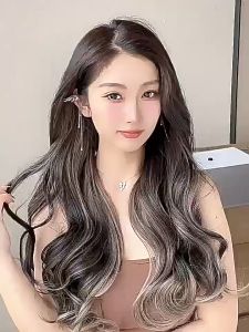 (สินค้าส่งจากไทย) แฮร์พีช วิกผมปลอม ไฮไลท์ (สีเทาเขียว) กิ๊ฟติดผม ผมลอนธรรมชาติ สีผมทูโทน ยาว 50cm.