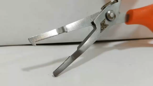 JK JANKER STAINLESS STEEL BRAID SCISSORS WITH SPLIT RING OPENER SRS/45 ( RANDOM COLOR )