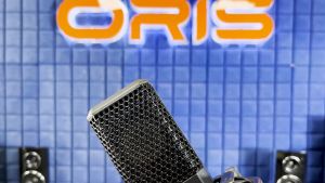 Micro thu âm Livestreams ORIS 240 kèm giá đỡ Mic Lve hút giọng lọc tạp âm tốt âm thanh trung thực 240 Pro( nhôm + nhựa ) - ORIS Professional