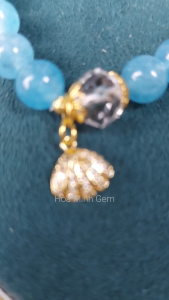 Vòng tay Ngọc Hải Lam Aquamarine 8 li phối viên thạch anh trắng oval cắt giác ốp hoa charm treo sò đính đá | Hoa Minh Gem