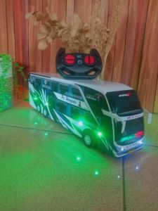 Bus TELOLET BASURI JUMBO PO.hariyanto Remot Control full lampu Dan Strobo