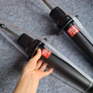 [GIÁ 1 CẶP] Phuộc Trước Pajero 1999- V6 V7 V8 V9 Thương Hiệu KYB - Giảm Xóc Trước Pajero 341445